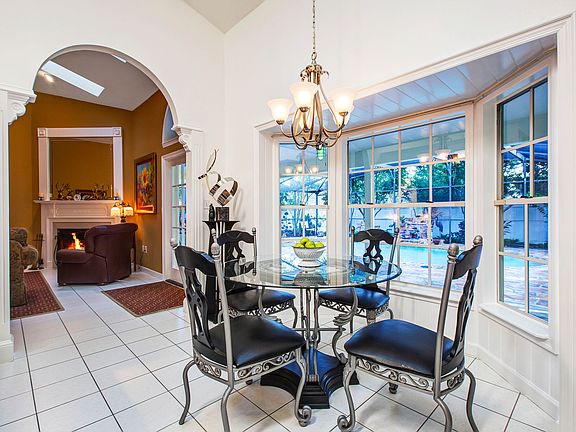 3rd image of 5043 Winwood Way