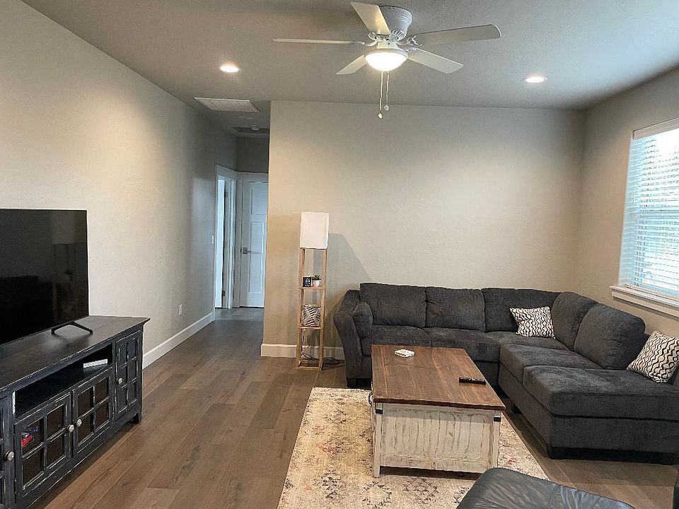 Unit is showing furnished, the unit for rent is not furnished