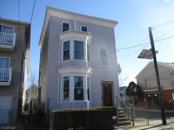68 Brunswick St, Newark City, NJ 07114