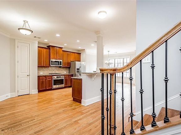 4th image of 5175 Merrimont Dr #22