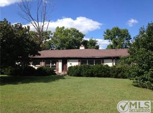 219 Ewing Dr, Nashville, TN 37207