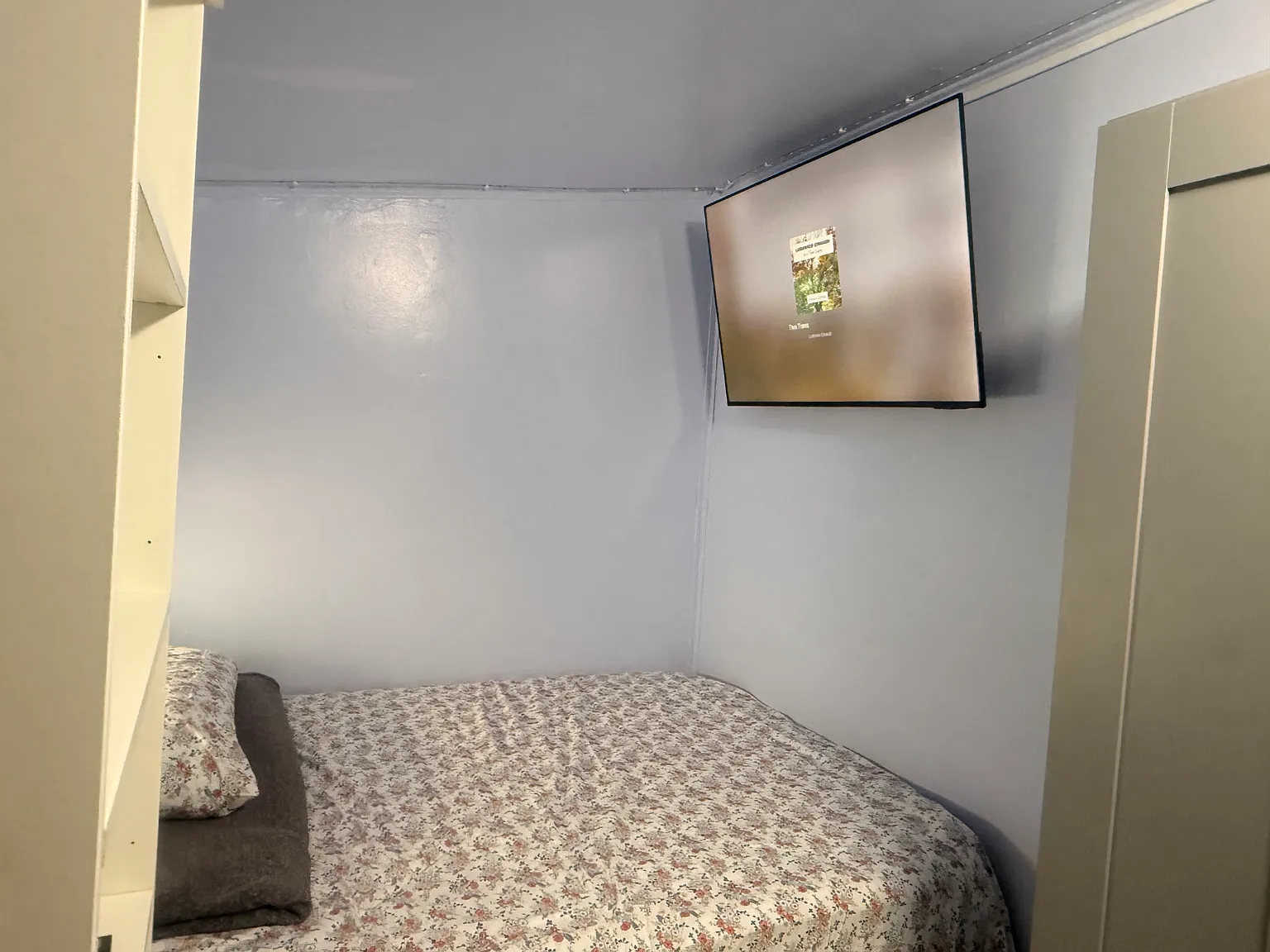 Studio, 880 sqft, $800 — Photo 3