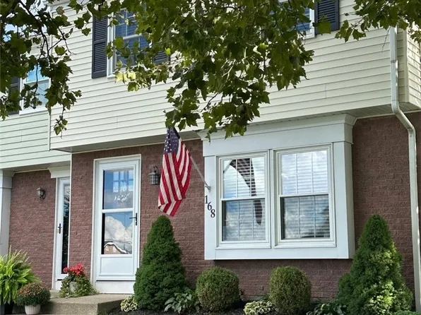 168 Holiday Ln, Hamburg, NY 14075