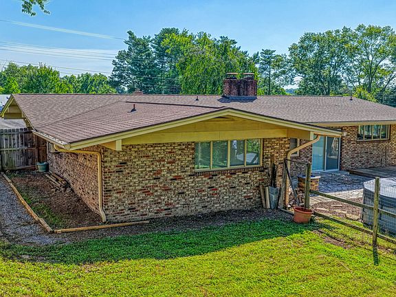 4th image of 2136 Heatherly Rd