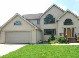 5536 N Fairview Ave, Chicago, IL
