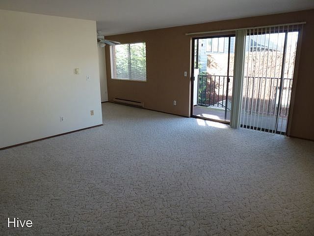 1st image of 7101 Roosevelt Way NE APT 307