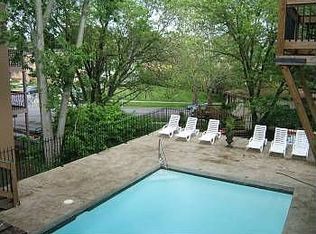 4520 Holly St APT 30, Kansas City, MO 64111