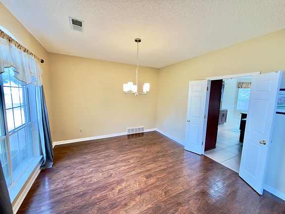 5th image of 263 Bouldincrest Ave