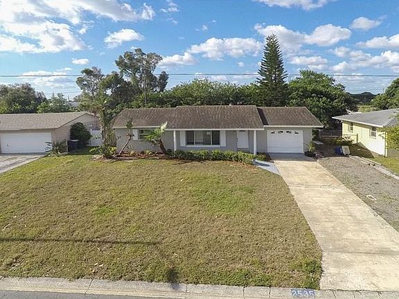 2nd image of 2535 Brentwood Dr