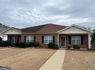 240 Autumn Glen Cir, Fayetteville, GA 30215