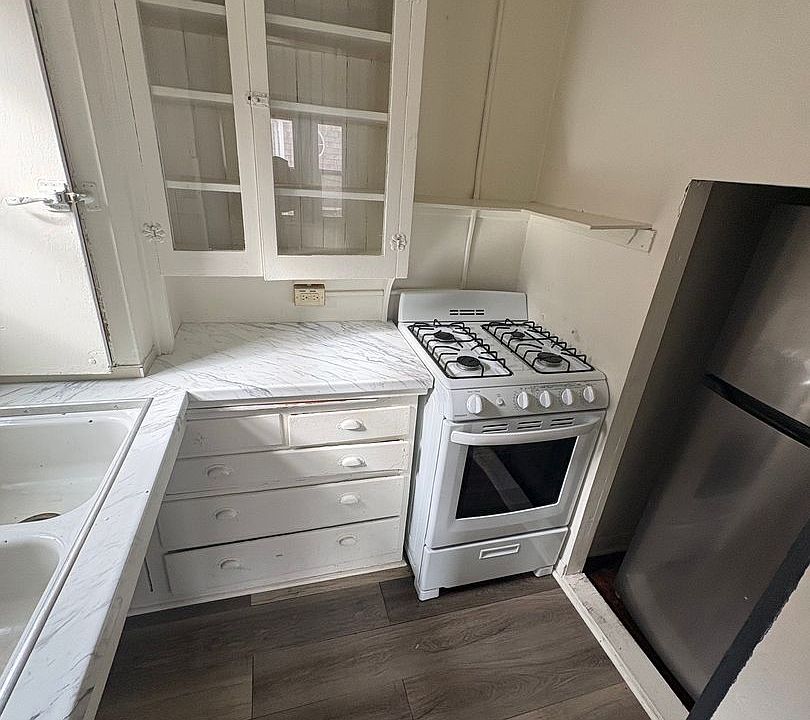 2nd image of 1132 10th Ave E APT 36