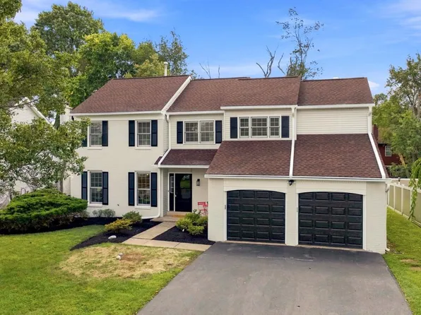 220 Freeland Dr, Collegeville, PA 19426
