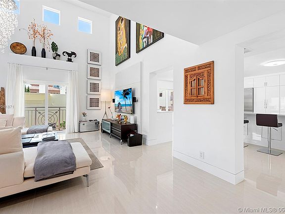 5th image of 140 Jefferson Ave APT 14012