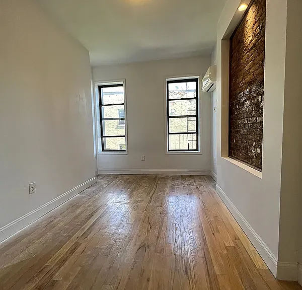 979 Seneca Ave #3 — Photo 6