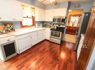 W140N8195 Lilly Rd, Menomonee Falls, WI 53051