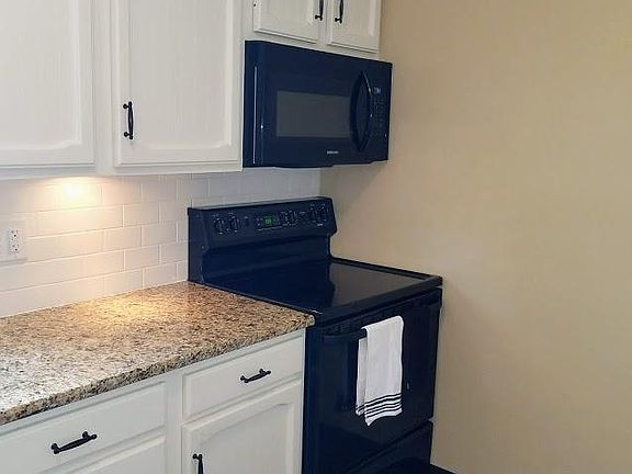 Convection oven and Microwave.