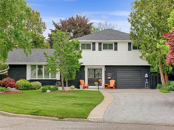 2nd image of 5 Phyllis Ave