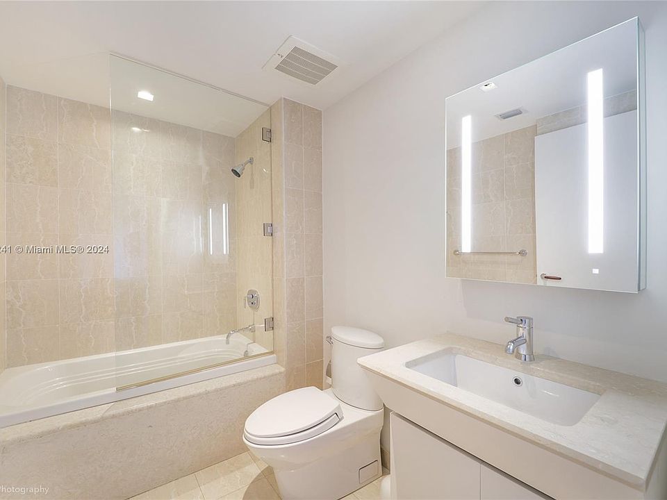 1st image of 2627 Bayshore Dr #1103