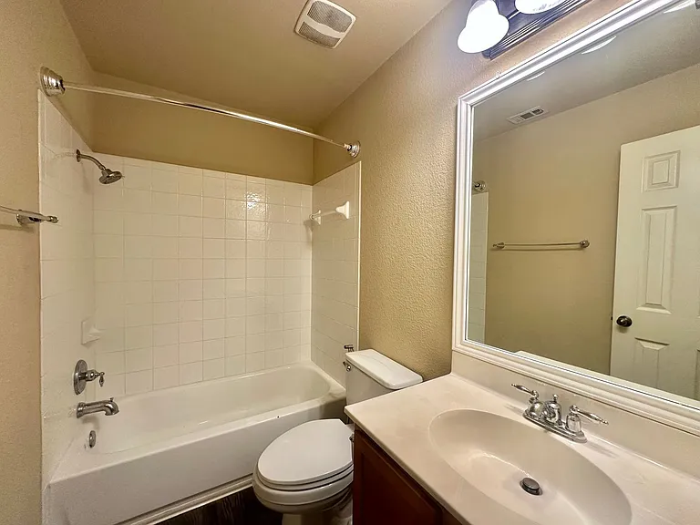 210 Lollipop Ln — Photo 17