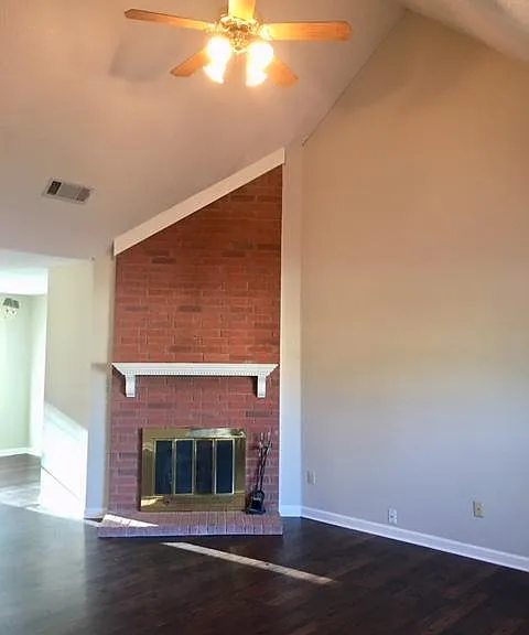 1833 Black Bear Cir W — Photo 3