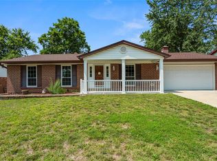 3233 Greenranch Dr, Bridgeton, MO 63044