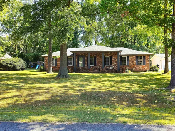 194 W Grove Dr, Murray, KY 42071