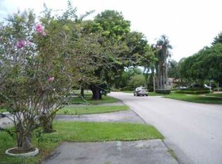 4855 SW 92nd Ave, Miami, FL 33165