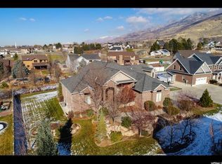 1159 E Laurelwood Dr, Fruit Heights, UT 84037