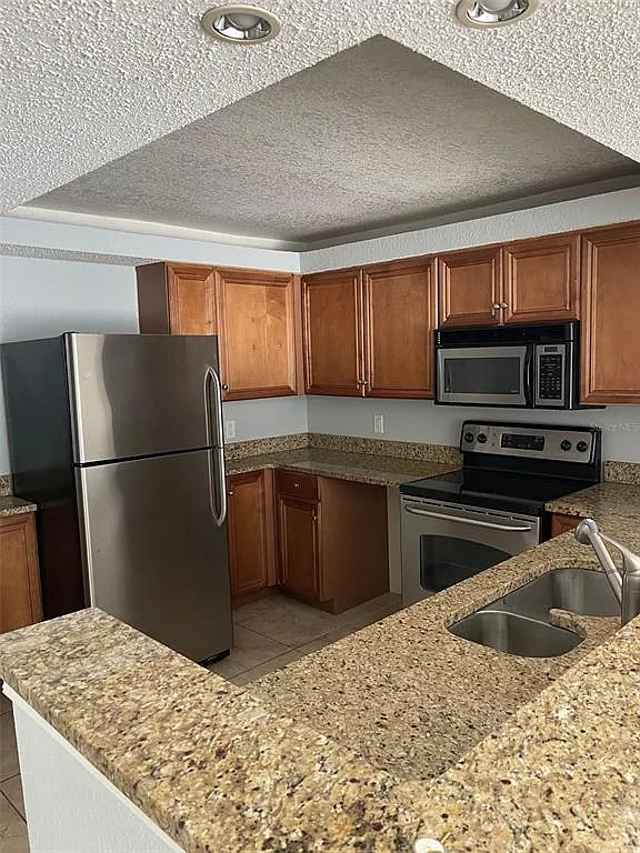 2755 Coconut Bay Ln — Photo 3