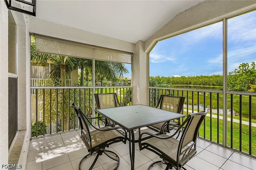 2 bed, 2.0 bath, 1656 sqft, $5,300 — Photo 2