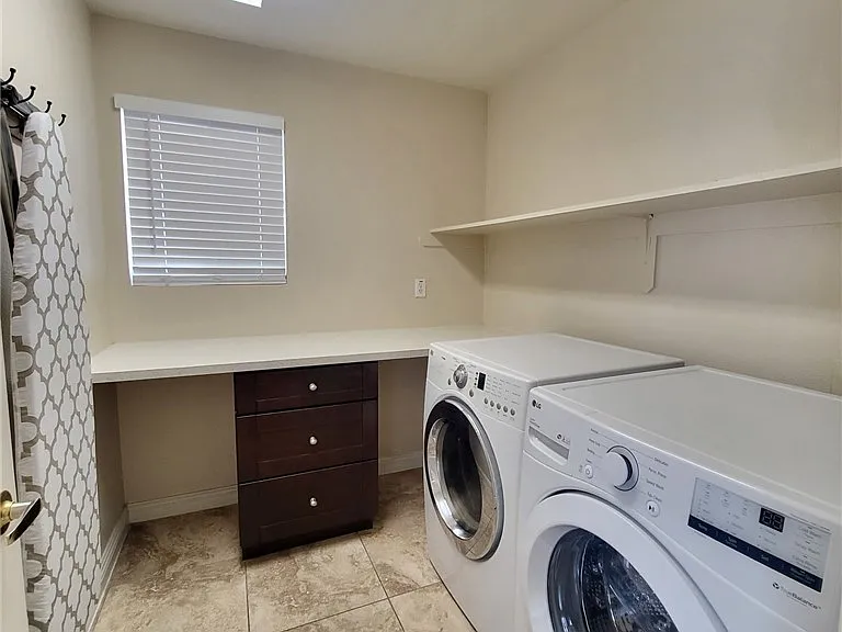 2883 Cordillera Dr — Photo 8