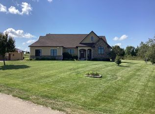 72111 221st St, Albert Lea, MN 56007