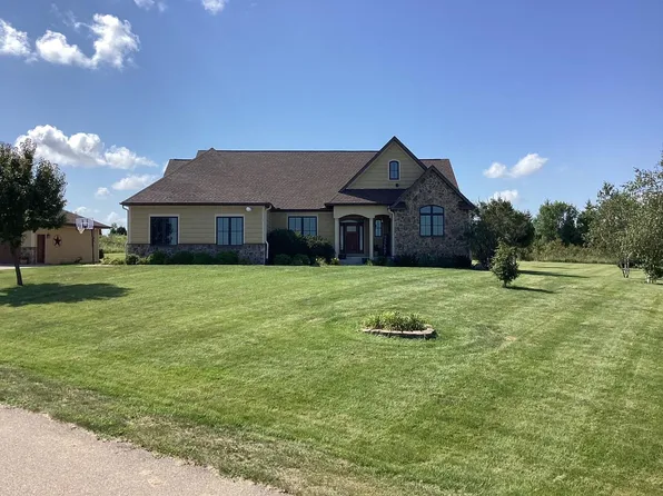 72111 221st St, Albert Lea, MN 56007