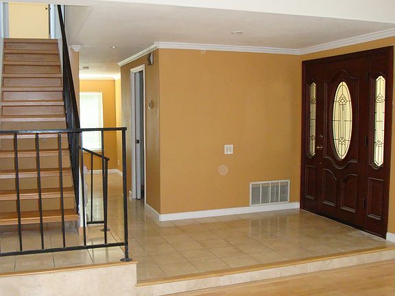 2nd image of 2826 Deerwood Dr