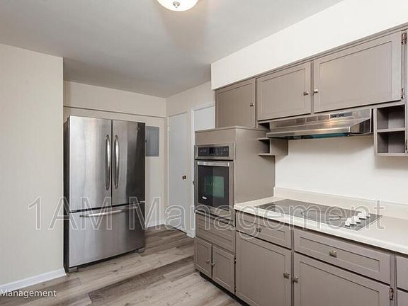 4th image of 200 South Blvd APT Gb