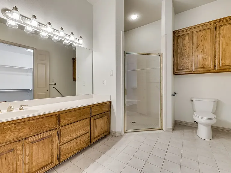120 Cambridge Ct — Photo 10