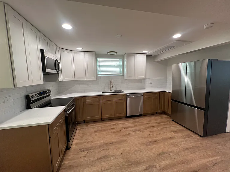 6115 N Sauganash Ave #G1 — Photo 2