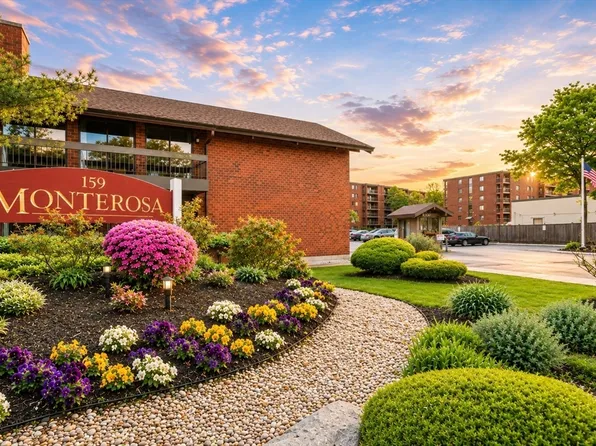 159 Main St APT 44C, Stoneham, MA 02180