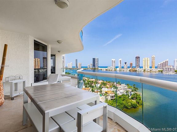 4th image of 6000 Island Blvd APT 1808