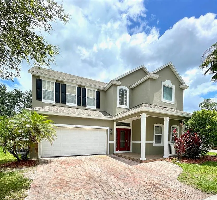 4 bed, 2.5 bath, 2967 sqft, $2,495 — Photo 1