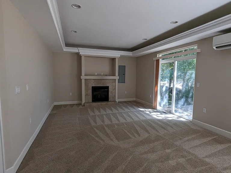 302 Lake Bay Loop SE — Photo 4