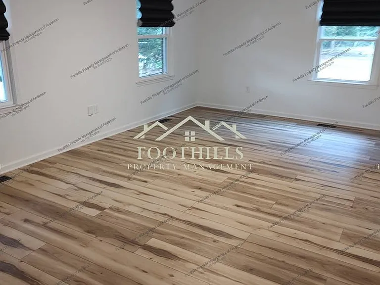 202 Wedgewood Dr — Photo 9