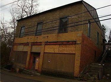 1st image of 104 Main St