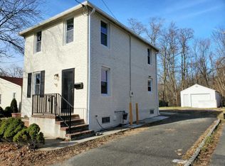 24 Pergola Ave, Jamesburg, NJ 08831