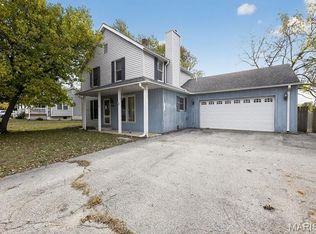 3204 Fee Fee Rd, Bridgeton, MO 63044