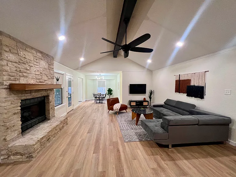 1704 Foxfire Dr — Photo 13
