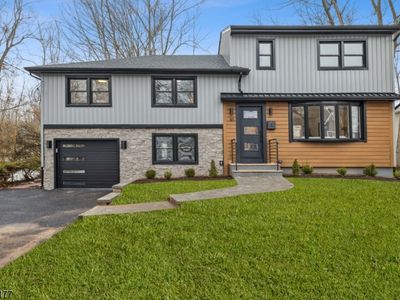 30 W Mcclellan Ave, Livingston, NJ, 07039
