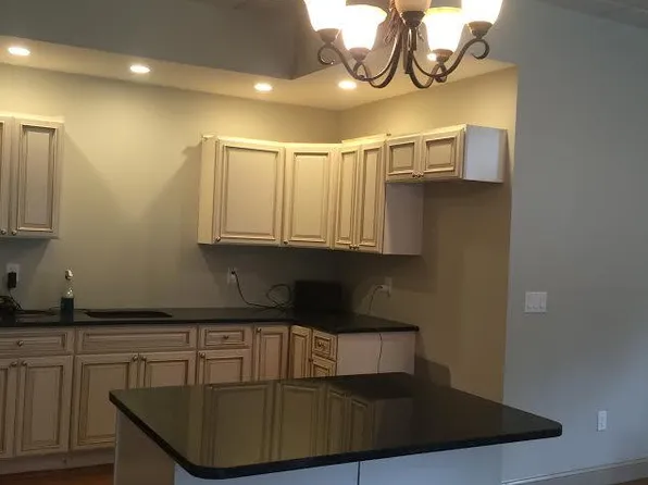 124 Old Ocean St, Marshfield, MA 02050