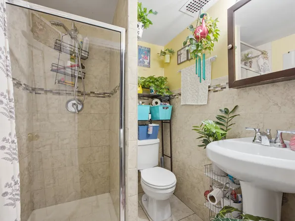 601 East 86th Street image 14 of 19