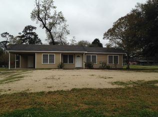 1910 Holly Dr, Vidor, TX 77662